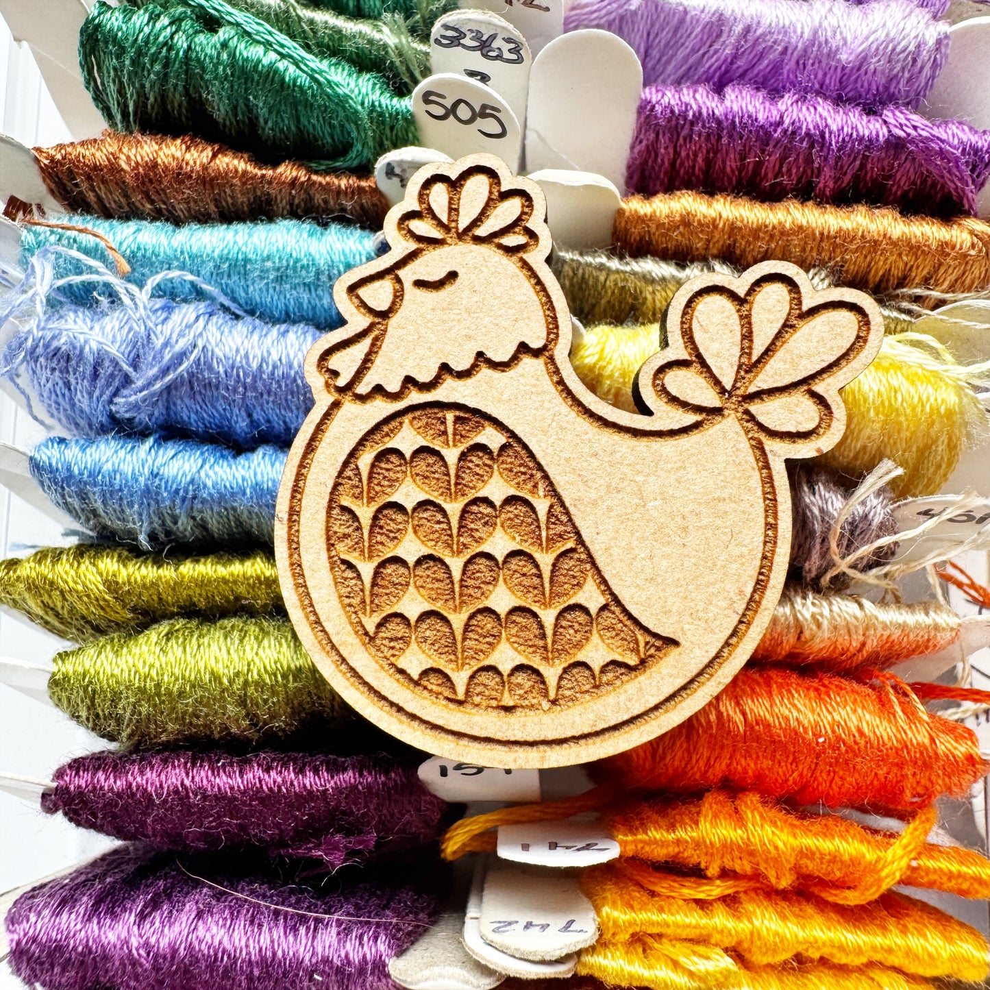 Chicken - Wooden Magnetic Needle Minder