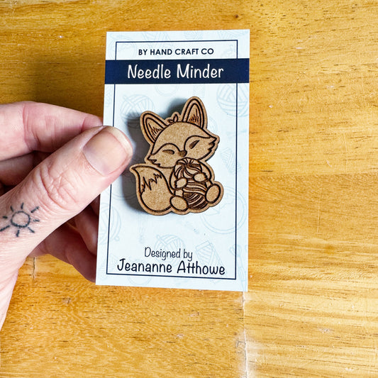 Fox - Wooden Magnetic Needle Minder