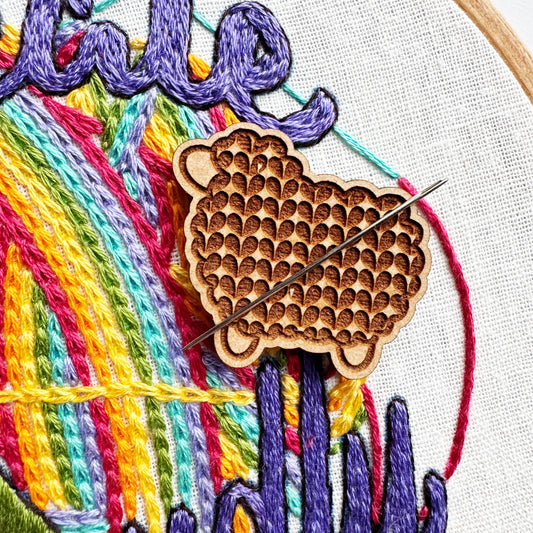 Sheep - Wooden Magnetic Needle Minder