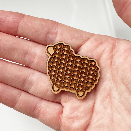 Sheep - Wooden Magnetic Needle Minder