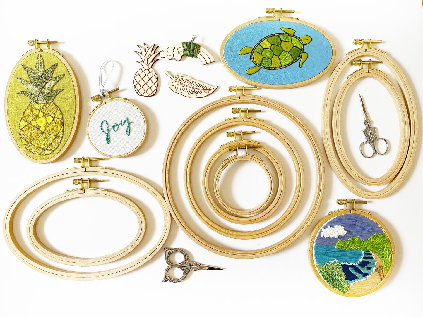 Small Oval Beech Wood Embroidery Hoop: Portrait Orientation