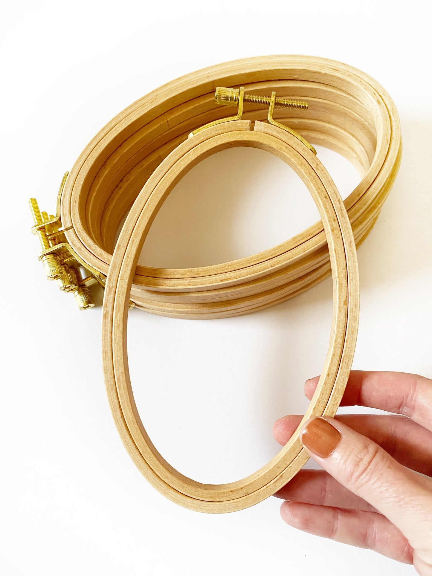 Small Oval Beech Wood Embroidery Hoop: Portrait Orientation
