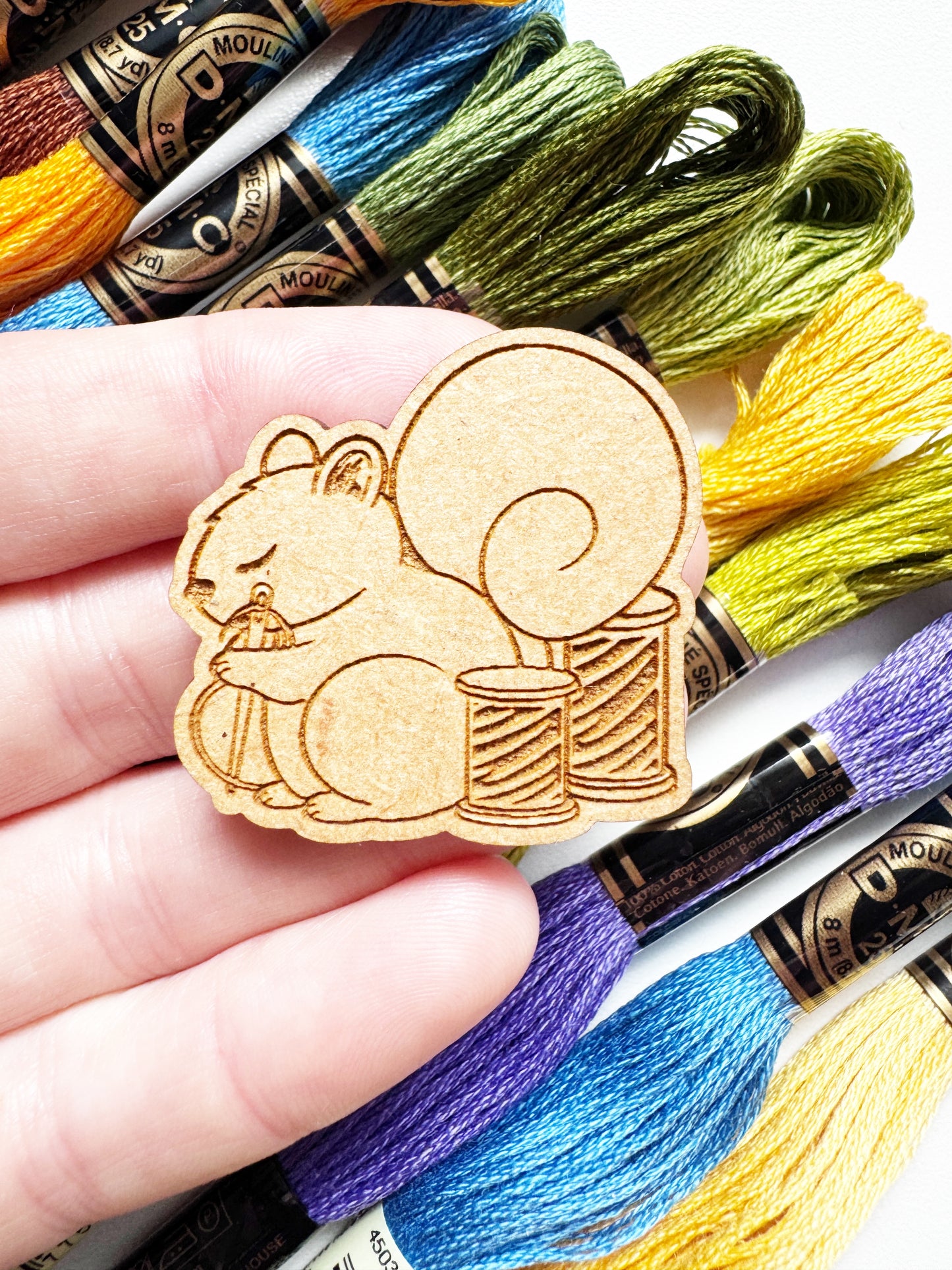 Squirrel - Wooden Magnetic Needle Minder