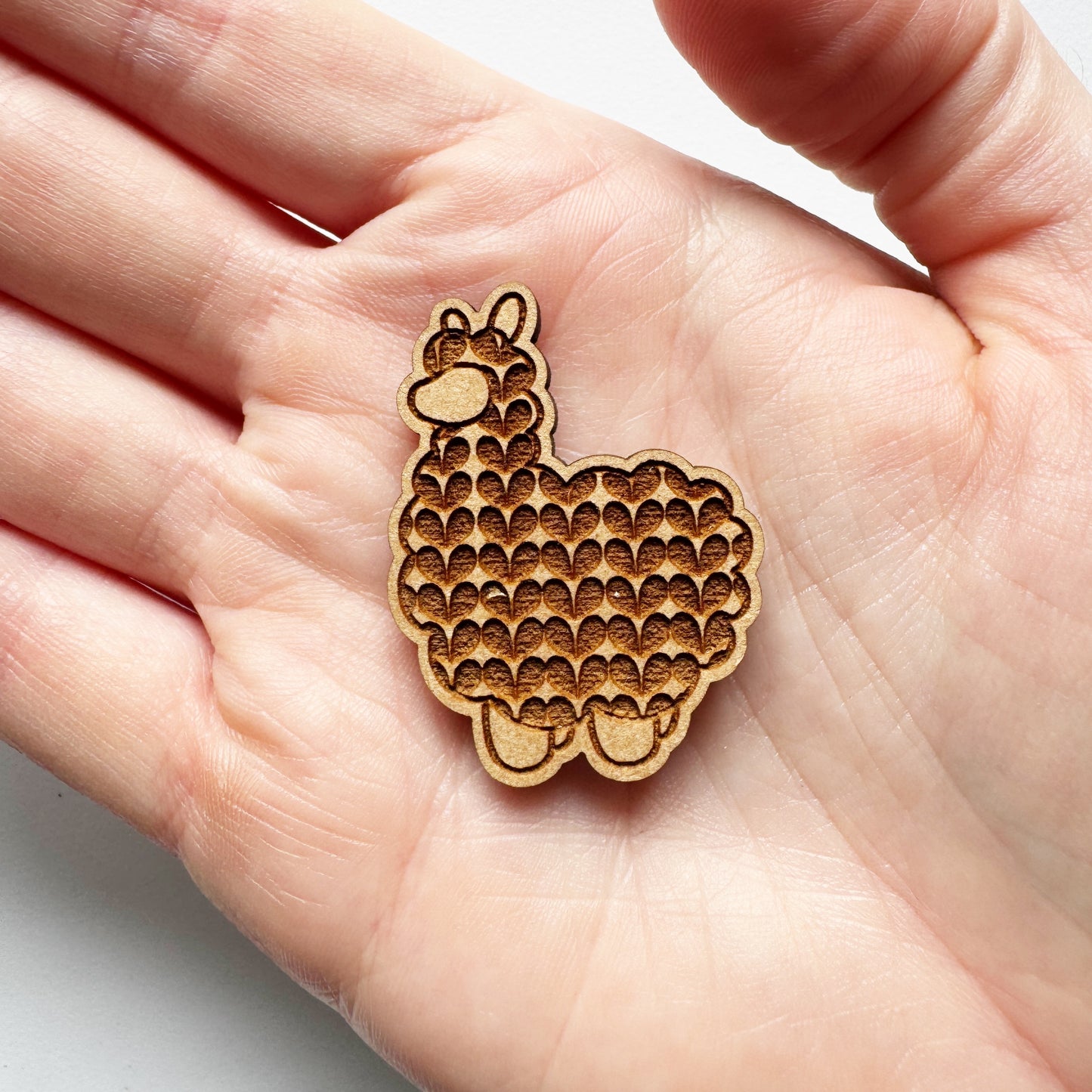 Alpaca - Wooden Magnetic Needle Minder