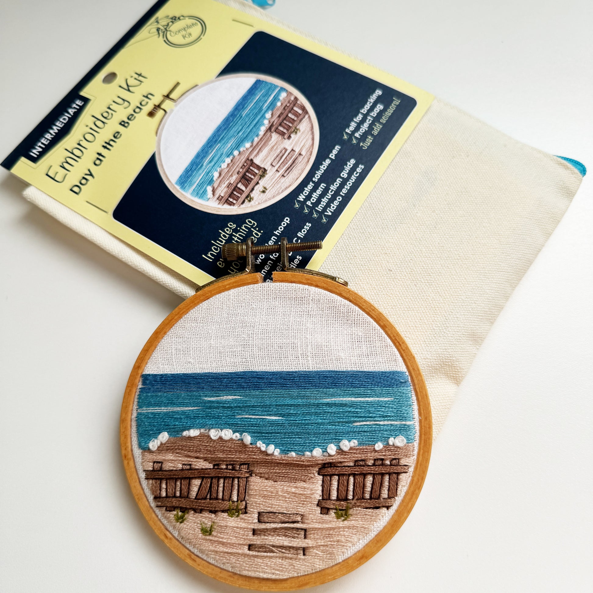 All Rosana Diggs kits come in a reusable zippered project bag.  The booklet and outer label are printed on 100% recycled paper.