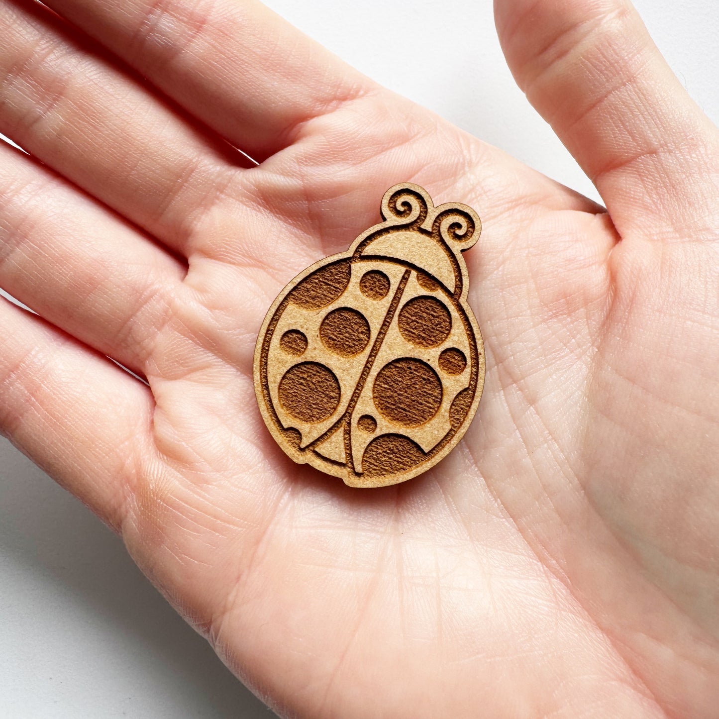Ladybug - Wooden Magnetic Needle Minder