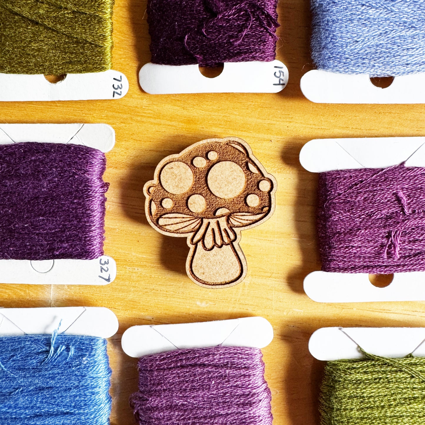 Mushroom - Wooden Magnetic Needle Minder