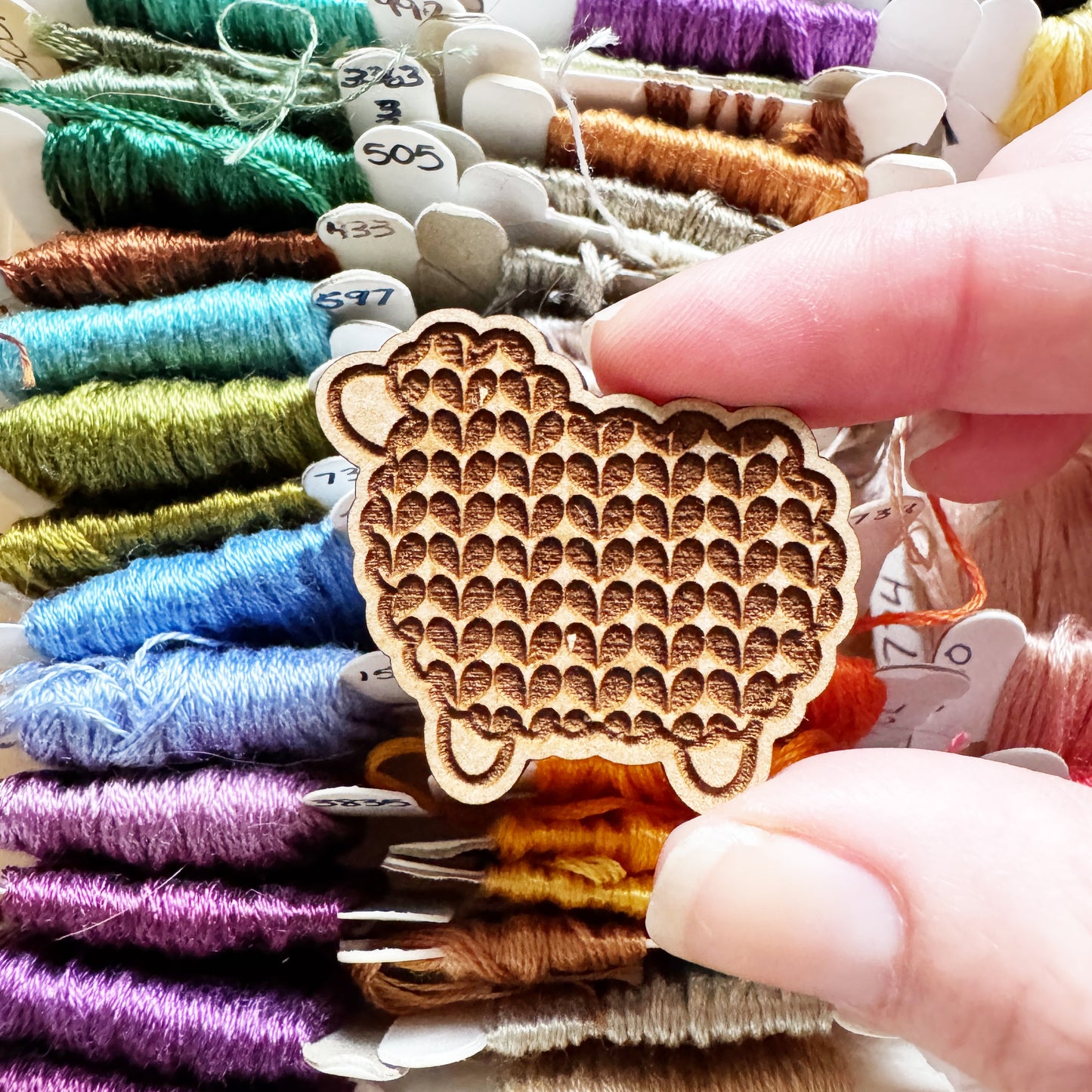 Sheep - Wooden Magnetic Needle Minder