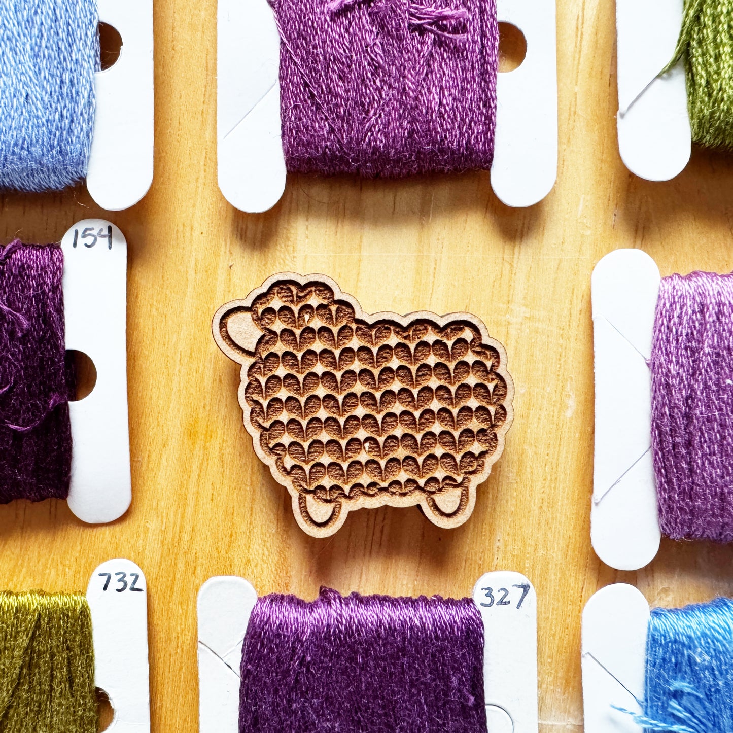 Sheep - Wooden Magnetic Needle Minder