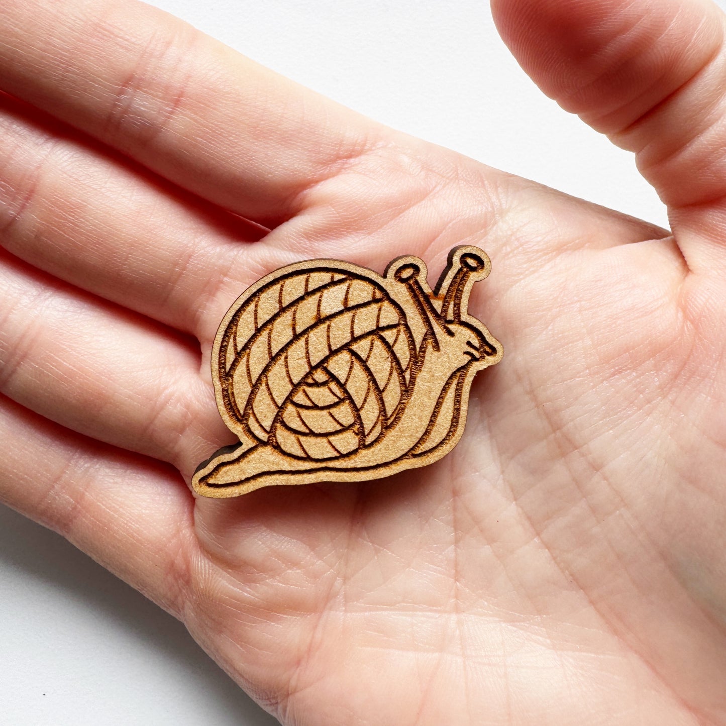 Snail - Wooden Magnetic Needle Minder