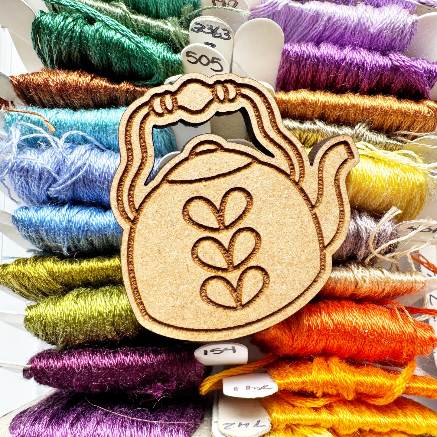 Teapot - Wooden Magnetic Needle Minder
