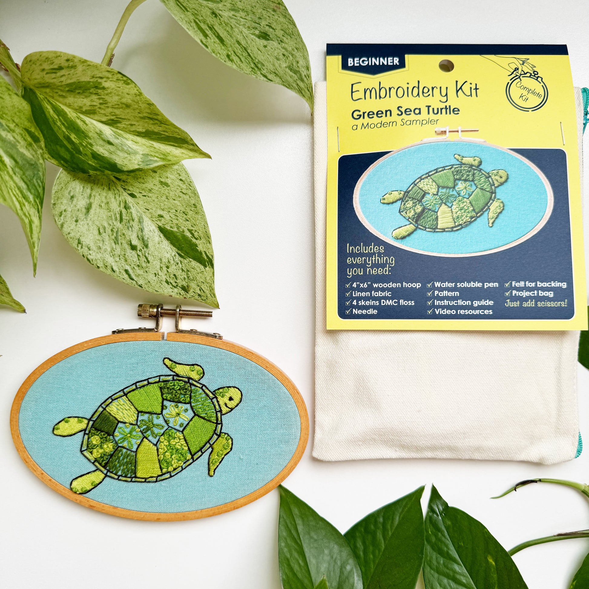 All Rosana Diggs kits come in a reusable zippered project bag.  The booklet and outer label are printed on 100% recycled paper.